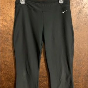 Nike Dri-Fit Athletic Capri Workout Pants